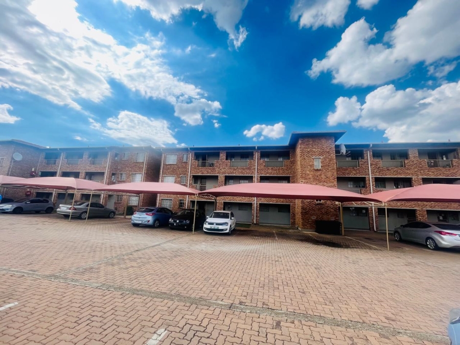 2 Bedroom Property for Sale in Hughes Gauteng