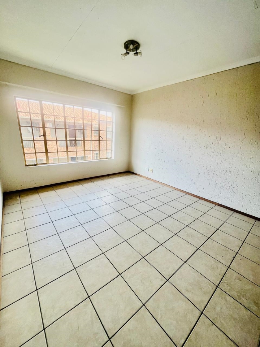 2 Bedroom Property for Sale in Hughes Gauteng
