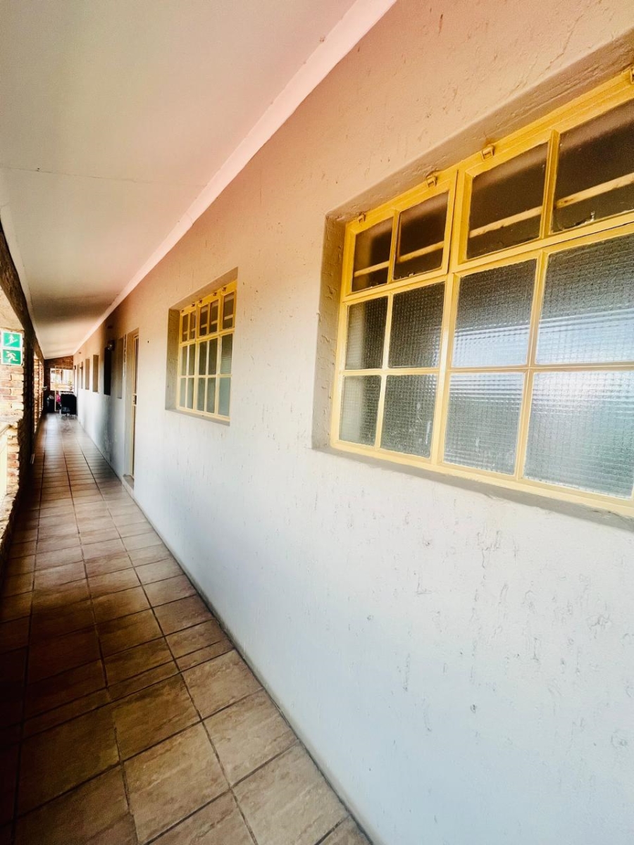 2 Bedroom Property for Sale in Hughes Gauteng