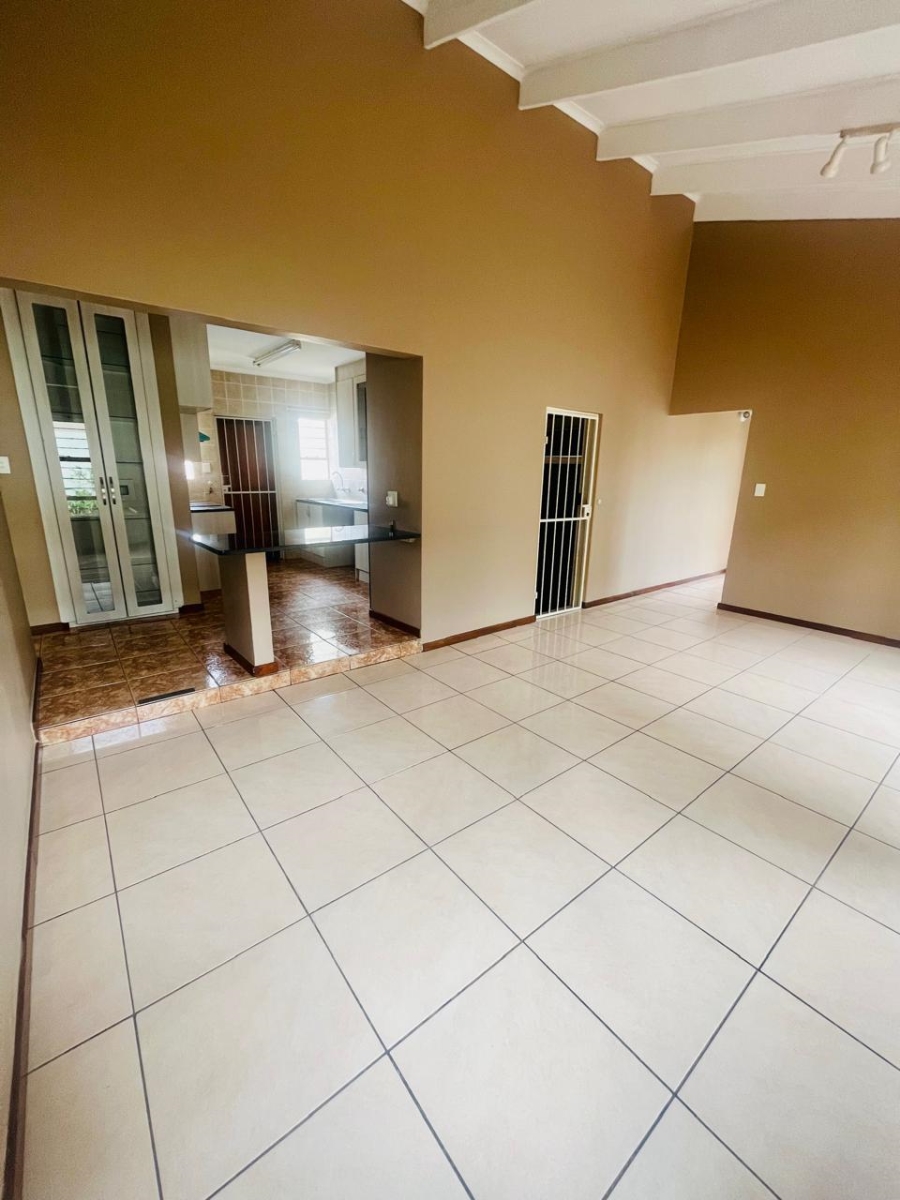 To Let 3 Bedroom Property for Rent in Halfway Gardens Gauteng