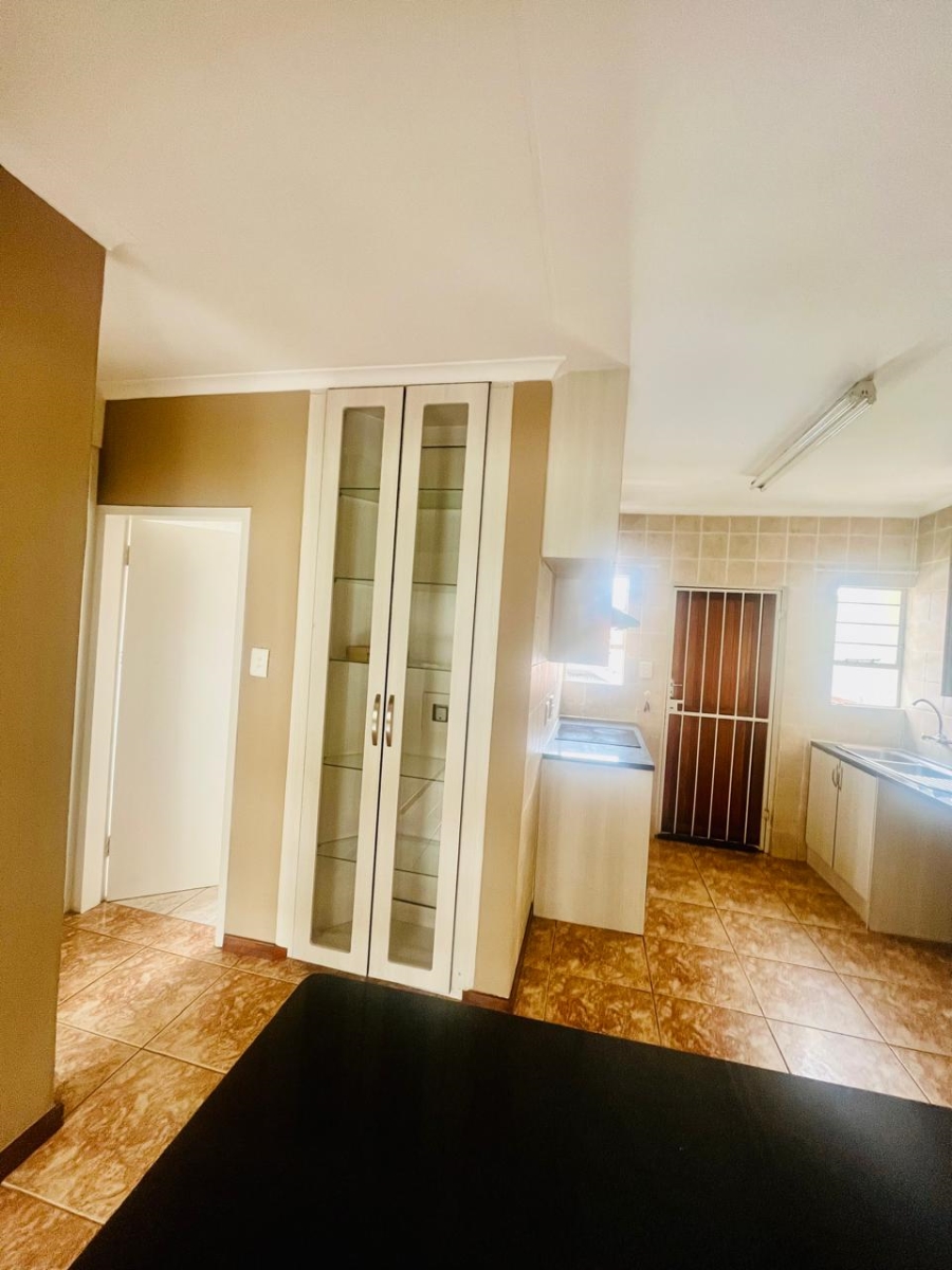 To Let 3 Bedroom Property for Rent in Halfway Gardens Gauteng