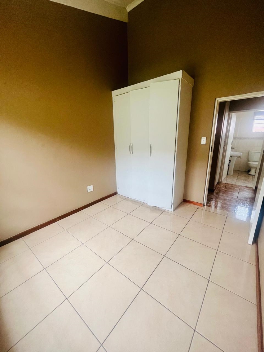 To Let 3 Bedroom Property for Rent in Halfway Gardens Gauteng