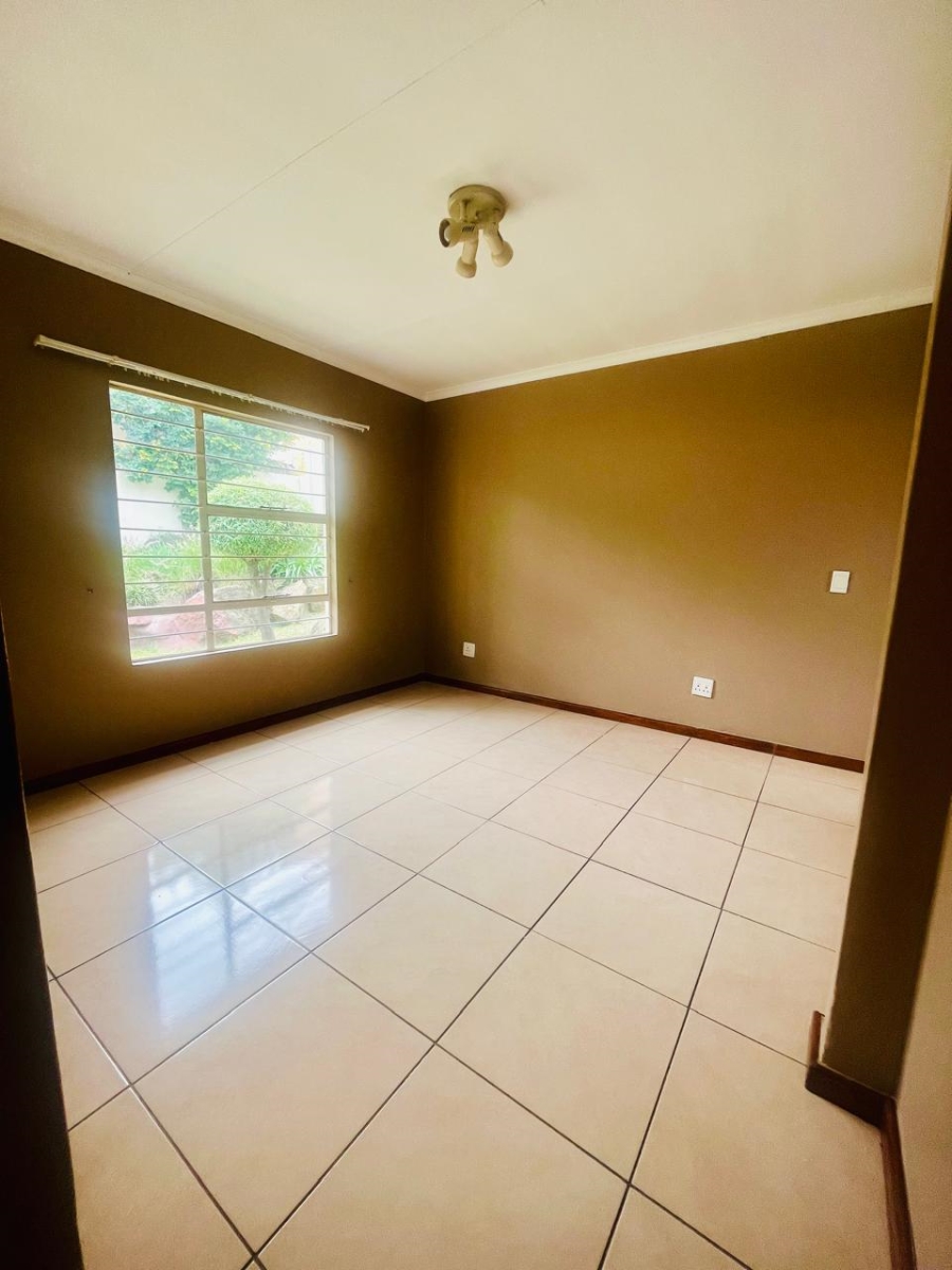 To Let 3 Bedroom Property for Rent in Halfway Gardens Gauteng