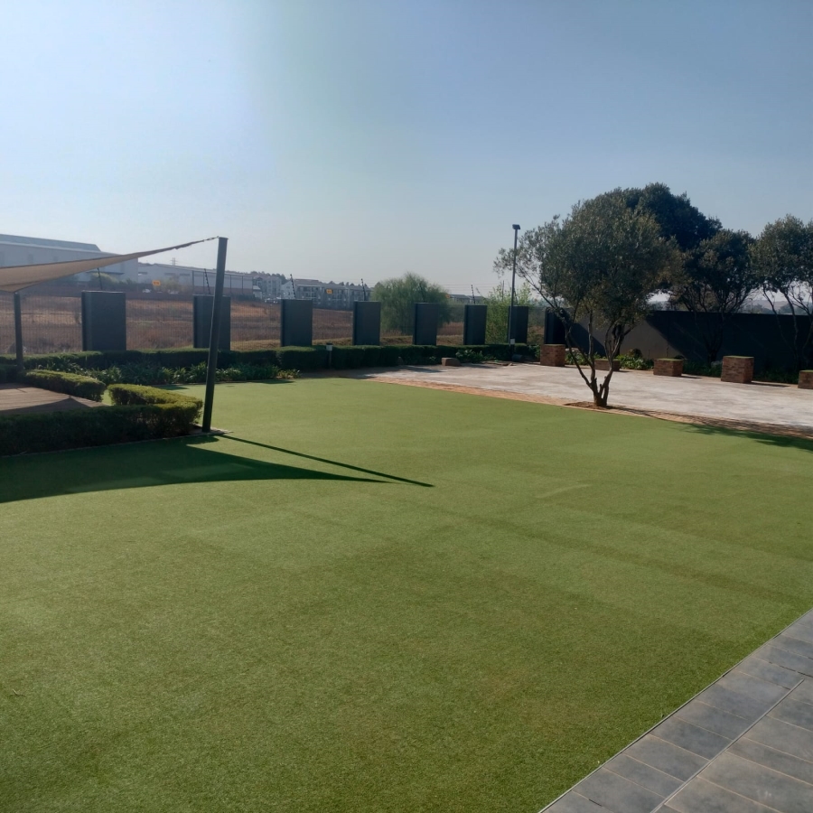 To Let 3 Bedroom Property for Rent in Modderfontein Gauteng