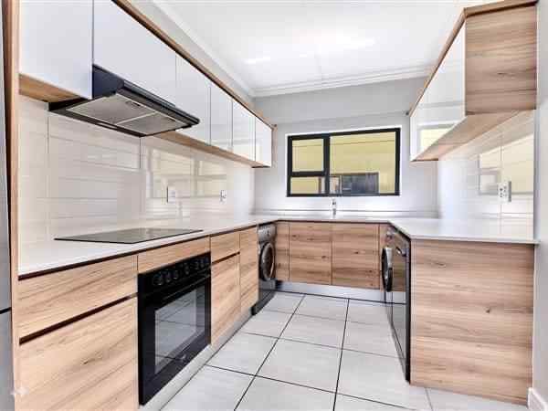 To Let 2 Bedroom Property for Rent in Waterfall Gauteng