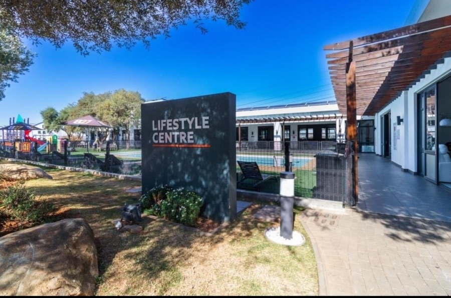 To Let 2 Bedroom Property for Rent in Greenstone Ridge Gauteng