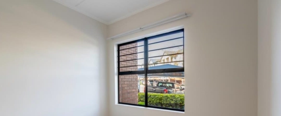 To Let 3 Bedroom Property for Rent in Olivedale Gauteng