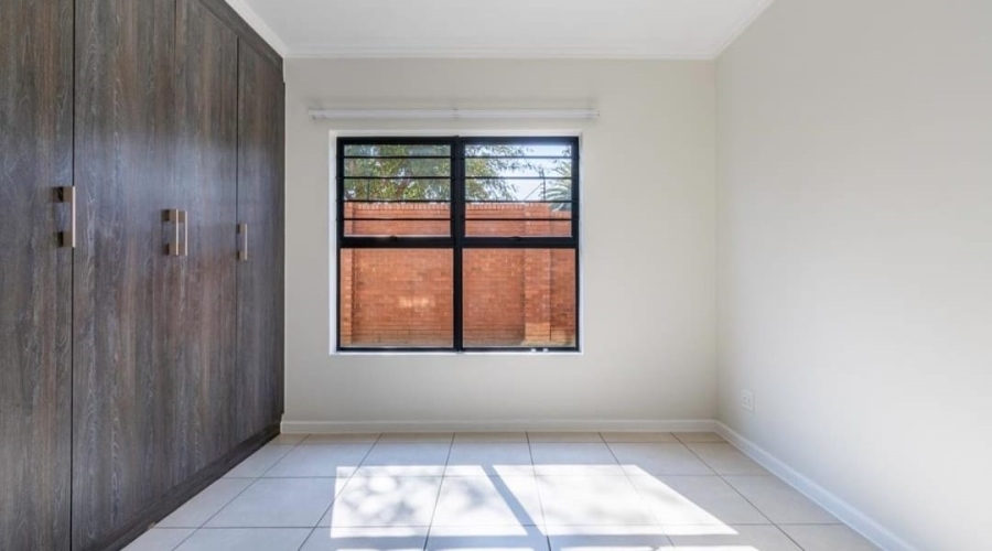 To Let 3 Bedroom Property for Rent in Olivedale Gauteng