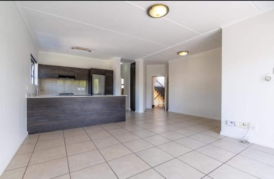 To Let 2 Bedroom Property for Rent in Olivedale Gauteng