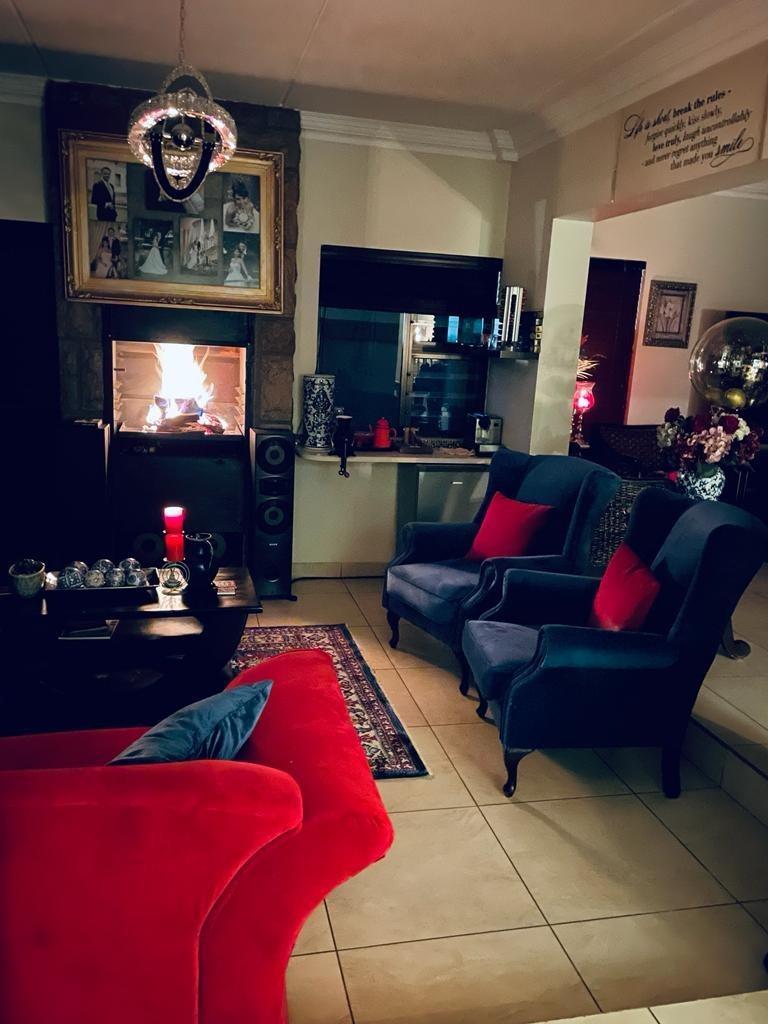 3 Bedroom Property for Sale in Glen Marais Gauteng