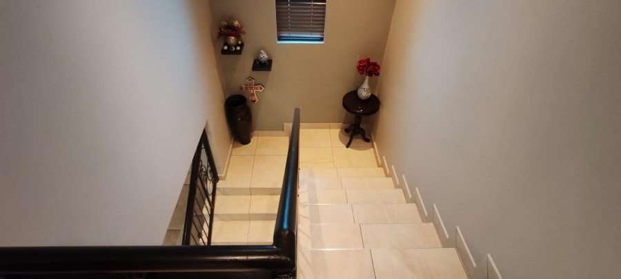 3 Bedroom Property for Sale in Glen Marais Gauteng