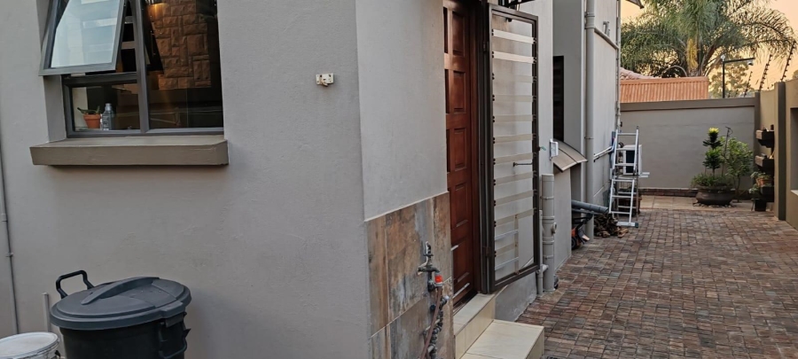 3 Bedroom Property for Sale in Glen Marais Gauteng