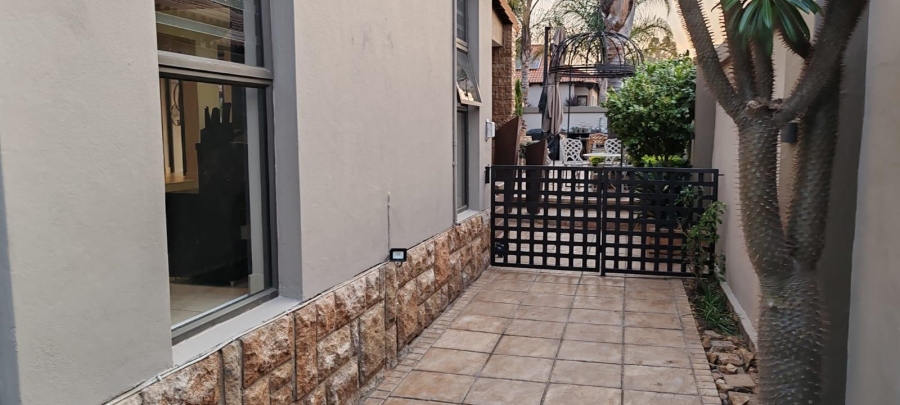 3 Bedroom Property for Sale in Glen Marais Gauteng