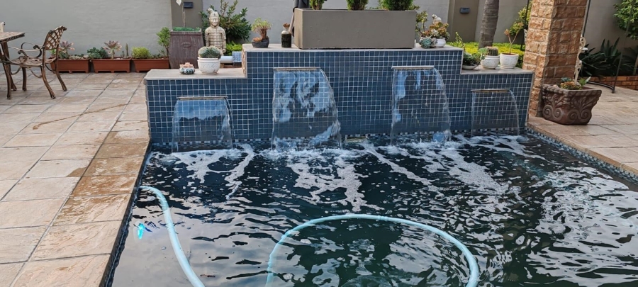 3 Bedroom Property for Sale in Glen Marais Gauteng