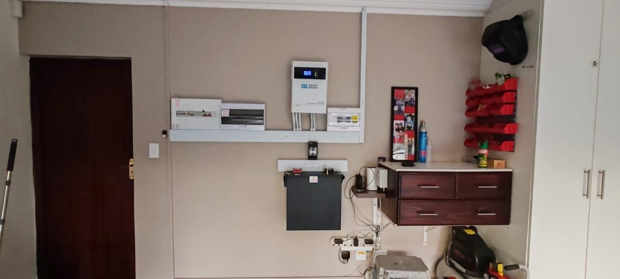 3 Bedroom Property for Sale in Glen Marais Gauteng