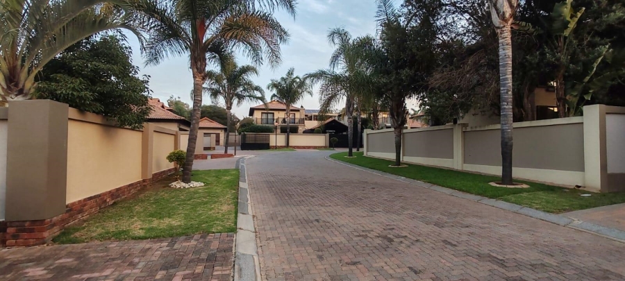 3 Bedroom Property for Sale in Glen Marais Gauteng