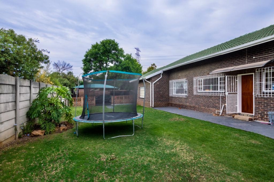 To Let 3 Bedroom Property for Rent in Highway Gardens Gauteng