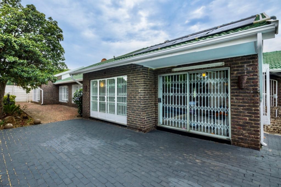 To Let 3 Bedroom Property for Rent in Highway Gardens Gauteng