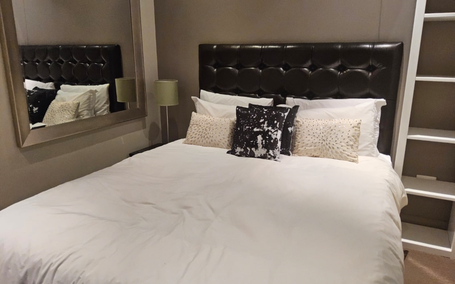 2 Bedroom Property for Sale in Sandhurst Gauteng