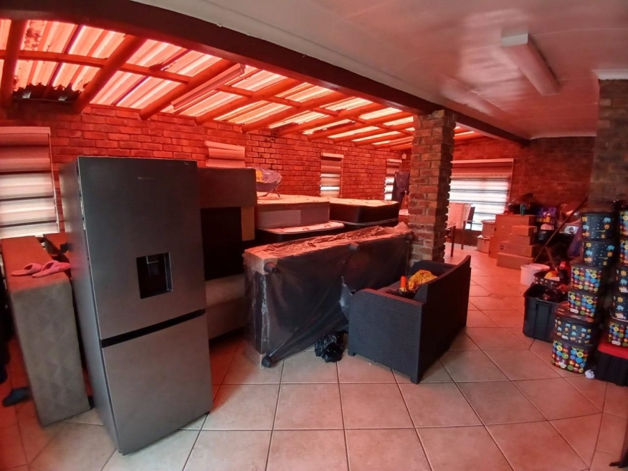 To Let 4 Bedroom Property for Rent in Birchleigh Gauteng