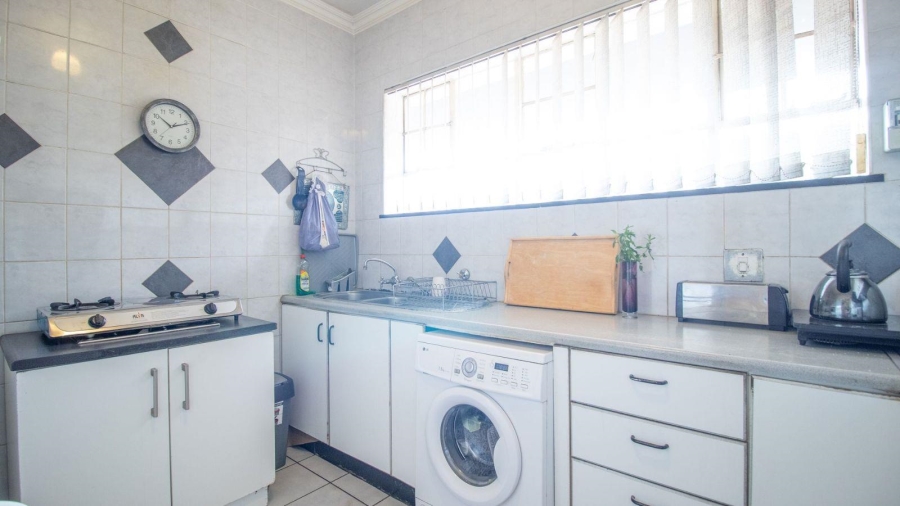 2 Bedroom Property for Sale in Benoni Central Gauteng