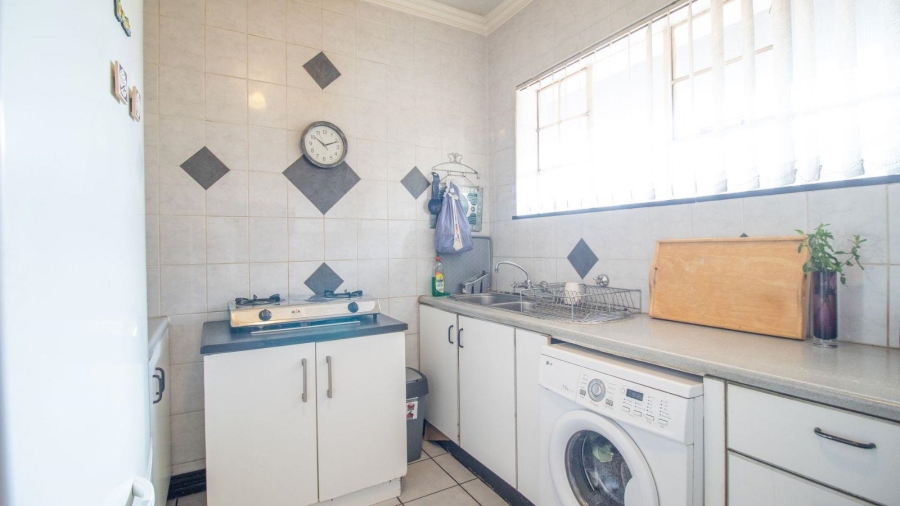 2 Bedroom Property for Sale in Benoni Central Gauteng