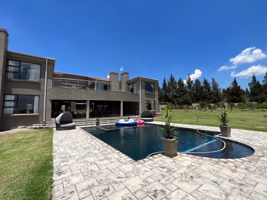 7 Bedroom Property for Sale in Blue Saddle Ranches Gauteng