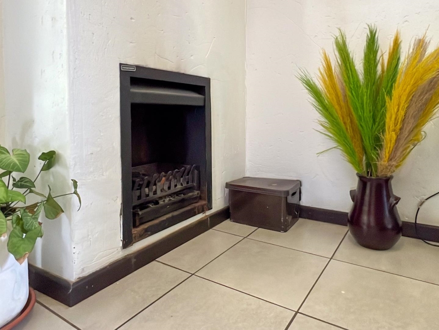 7 Bedroom Property for Sale in Blue Saddle Ranches Gauteng