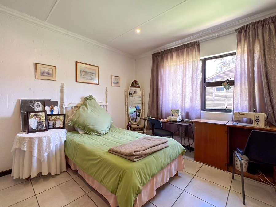 7 Bedroom Property for Sale in Blue Saddle Ranches Gauteng