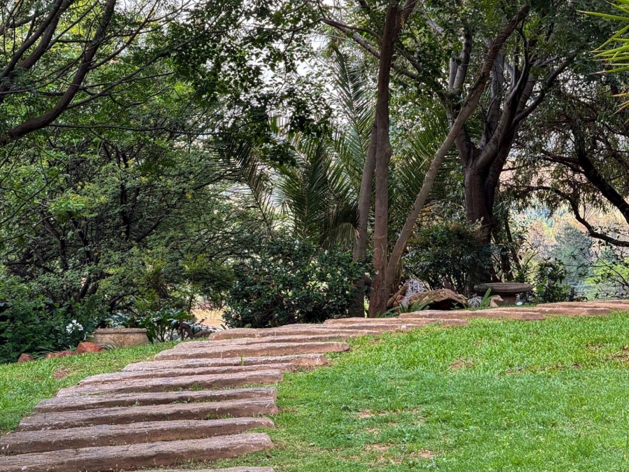 5 Bedroom Property for Sale in Blue Saddle Ranches Gauteng