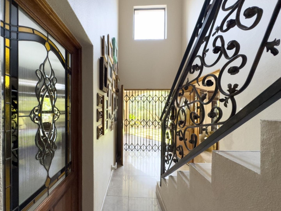 5 Bedroom Property for Sale in Blue Saddle Ranches Gauteng