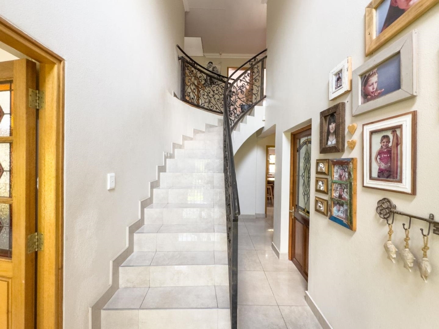 5 Bedroom Property for Sale in Blue Saddle Ranches Gauteng