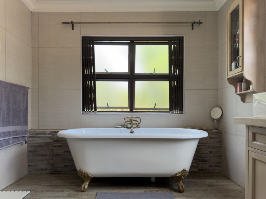 5 Bedroom Property for Sale in Blue Saddle Ranches Gauteng