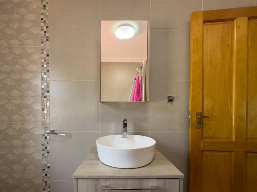 5 Bedroom Property for Sale in Blue Saddle Ranches Gauteng