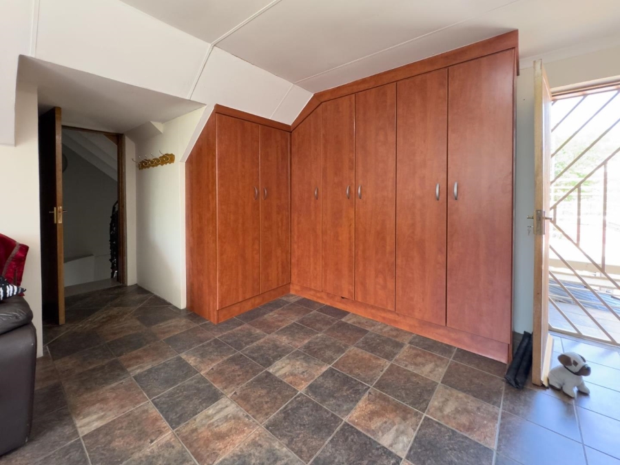 5 Bedroom Property for Sale in Blue Saddle Ranches Gauteng