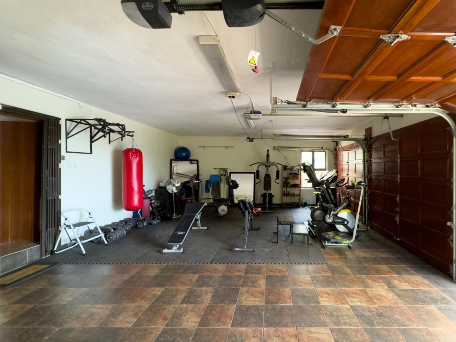 5 Bedroom Property for Sale in Blue Saddle Ranches Gauteng