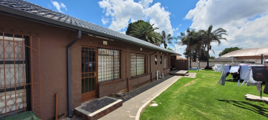 8 Bedroom Property for Sale in Allen Grove Gauteng