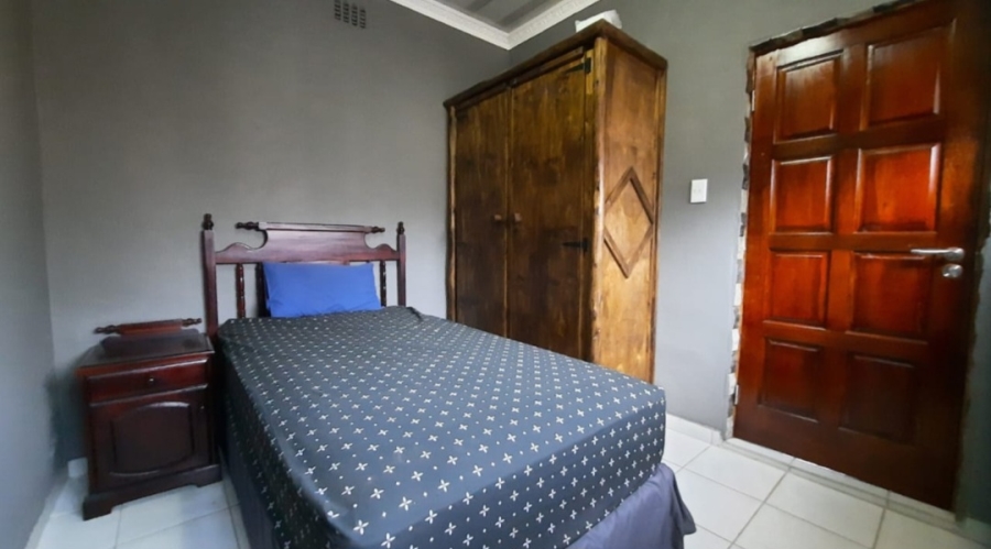 8 Bedroom Property for Sale in Allen Grove Gauteng