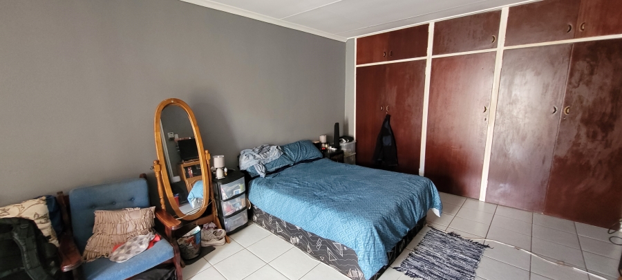 8 Bedroom Property for Sale in Allen Grove Gauteng