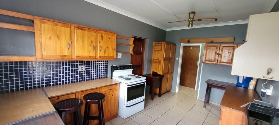 8 Bedroom Property for Sale in Allen Grove Gauteng