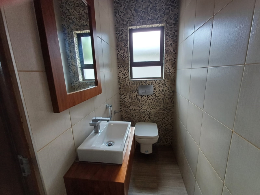 4 Bedroom Property for Sale in Glen Marais Gauteng