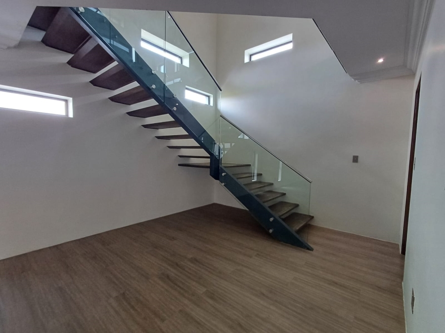 4 Bedroom Property for Sale in Glen Marais Gauteng