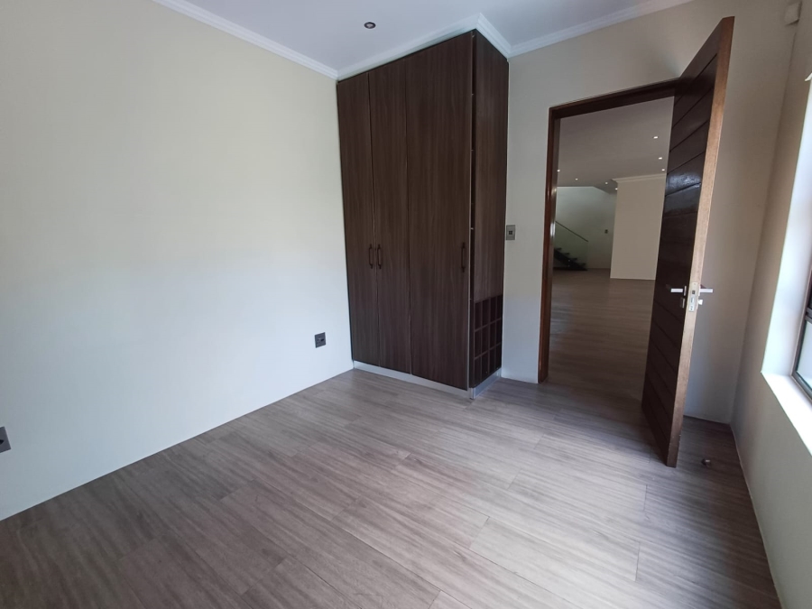 4 Bedroom Property for Sale in Glen Marais Gauteng