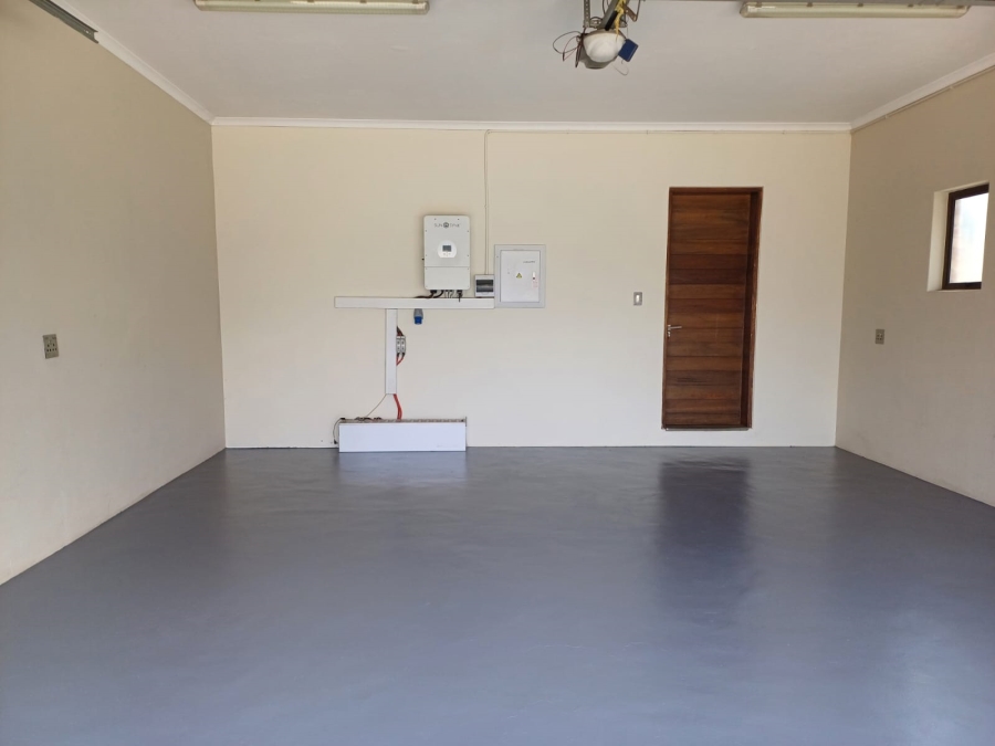 4 Bedroom Property for Sale in Glen Marais Gauteng