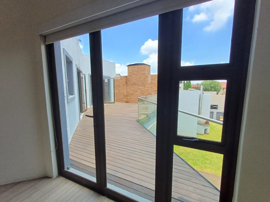 4 Bedroom Property for Sale in Glen Marais Gauteng