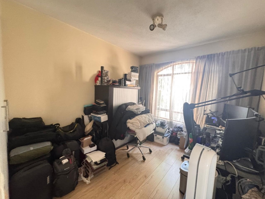 1 Bedroom Property for Sale in Pineslopes Gauteng