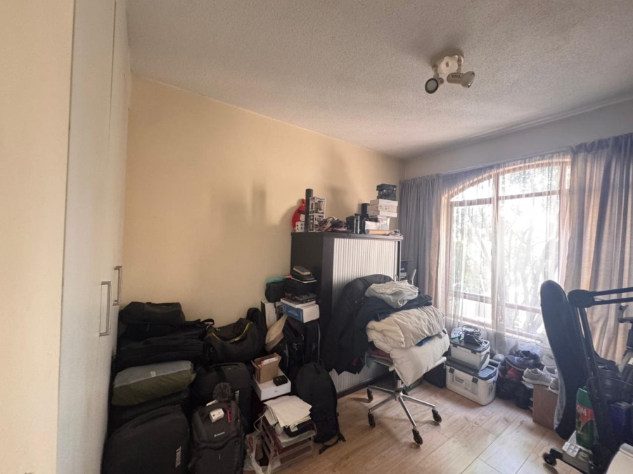 1 Bedroom Property for Sale in Pineslopes Gauteng