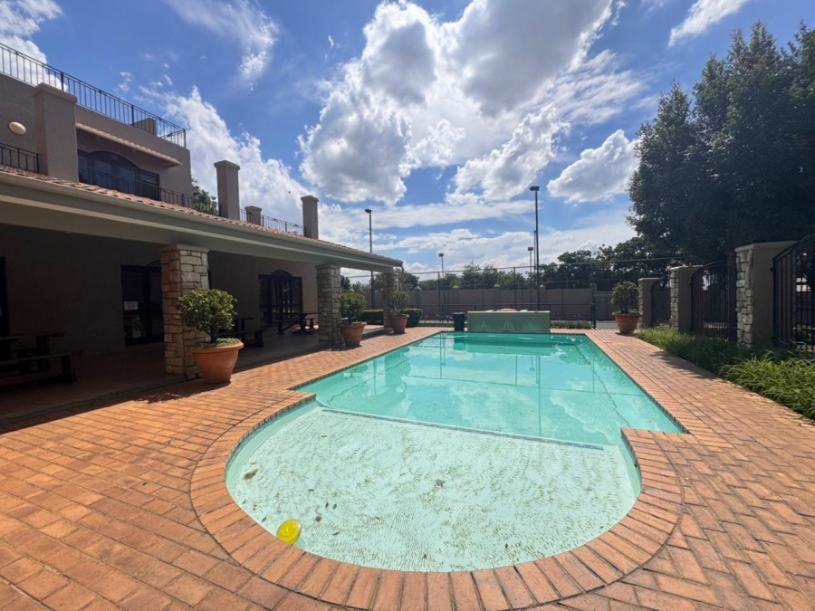 1 Bedroom Property for Sale in Pineslopes Gauteng