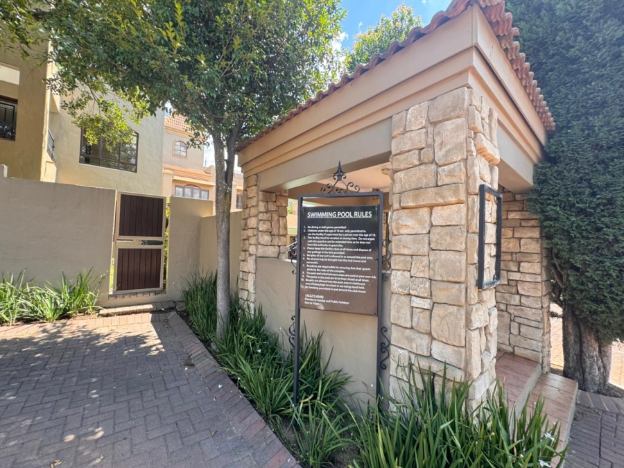 1 Bedroom Property for Sale in Pineslopes Gauteng