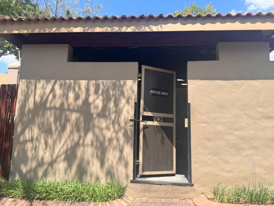 1 Bedroom Property for Sale in Pineslopes Gauteng
